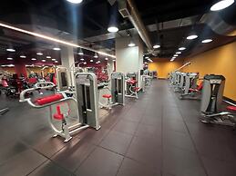 Breathtaking City Views Spacious Fully Furnished Condo - Sleeps 6, Fre