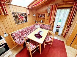 Apartment Near the Gondelbahn With Shared Pool