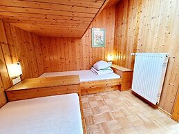 Apartment Near the Gondelbahn With Shared Pool