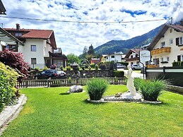 Apartment Near the Gondelbahn With Shared Pool