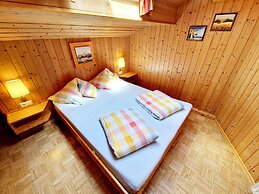 Apartment Near the Gondelbahn With Shared Pool