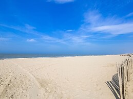 Apartment With sea View and Parking in Katwijk aan Zee