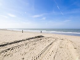 Apartment With sea View and Parking in Katwijk aan Zee