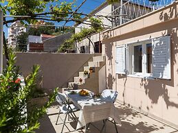 Apartment Meet & Greet- Studio Apartment With Terrace and Sea View