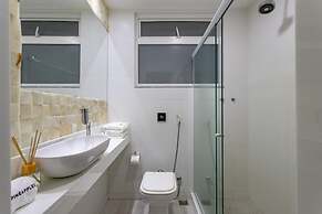 2 Minutes From Copacabana Beach A502