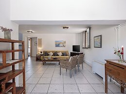 the House by the sea Beach Holiday Villa for Families up 8-9 Persons