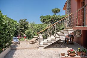 the House by the sea Beach Holiday Villa for Families up 8-9 Persons