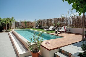 the House by the sea Beach Holiday Villa for Families up 8-9 Persons