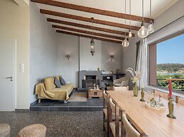 the House by the sea Beach Holiday Villa for Families up 8-9 Persons