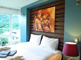 639 2 Bedroom Contemporary Teak Wood Patong Beach