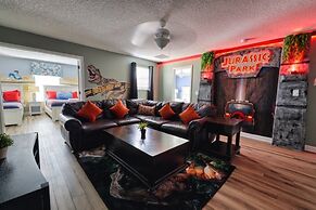 Paradise By The Parks 9 Bedroom Home by Redawning