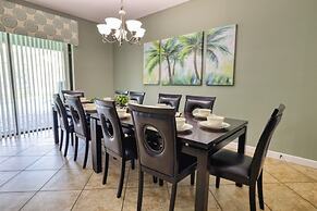 Paradise By The Parks 9 Bedroom Home by Redawning