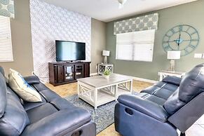 Paradise By The Parks 9 Bedroom Home by Redawning