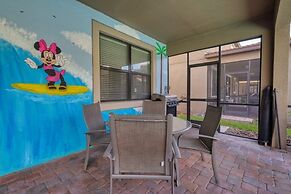 Paradise By The Parks 9 Bedroom Home by Redawning