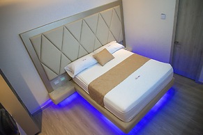 Hotel ByHours Circunvalar