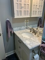 Cozy Stay in Kc Area