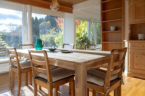 Luxury Apartment With Smart TV Free Parking Large Garden