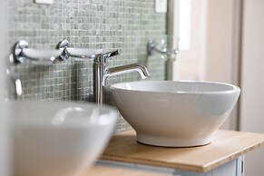 Luxury Apartment With Smart TV Free Parking Large Garden