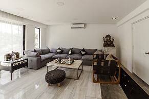 Bh78 Vip Penthouses Immersive Magic Experience