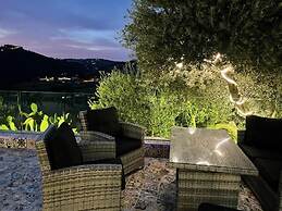 Room in B&B - Relais Dea Degli Ulivi House