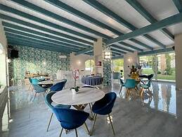 Room in B&B - Relais Dea Degli Ulivi House