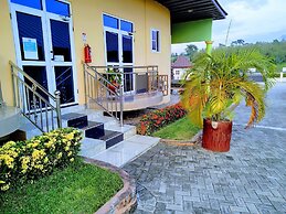 Renajoe Exclusive Centre