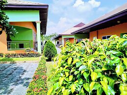 Renajoe Exclusive Centre