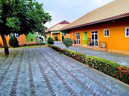 Renajoe Exclusive Centre