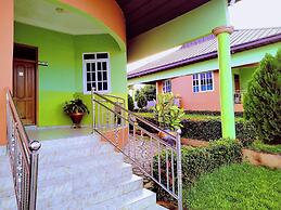Renajoe Exclusive Centre