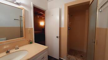 Sherwood Arms Motel