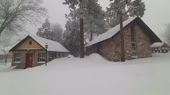 Sherwood Arms Motel