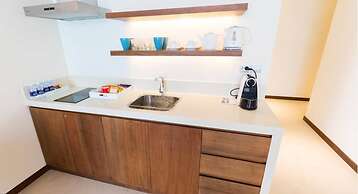 Stunning 80m2 Sea View Apartment, 1-min To Beach