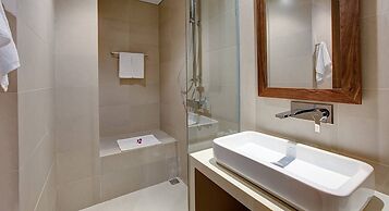 Stunning 80m2 Sea View Apartment, 1-min To Beach