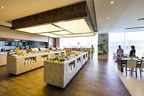 Stunning 80m2 Sea View Apartment, 1-min To Beach