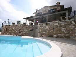 Villa in Cagli With Private Garden
