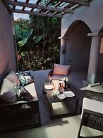 OASIS Apartments Simpson Bay