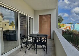 OASIS Apartments Simpson Bay
