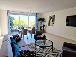 OASIS Apartments Simpson Bay