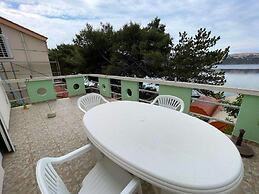 Red Apartment for 05