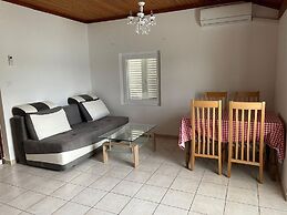 Red Apartment for 05