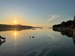 Red Apartment for 05