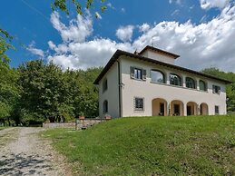 Belvilla by OYO Villa Arnia