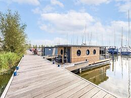 Houseboat in Volendam Marina