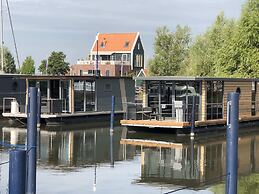 Houseboat in Volendam Marina