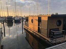 Houseboat in Volendam Marina