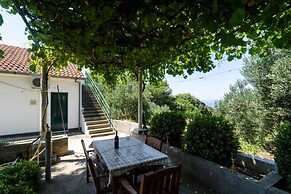Holiday Home Blue Vineyard- Three Bedroom House With Terrace and Sea V