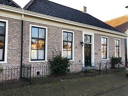 Lovely Holiday Home From 1761 With Contemporary Comfort