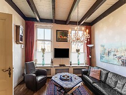 Lovely Holiday Home From 1761 With Contemporary Comfort