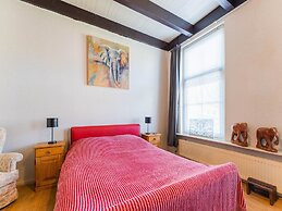 Lovely Holiday Home From 1761 With Contemporary Comfort