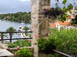 Apartments Boro - Three Bedroom Apartment With Sea View